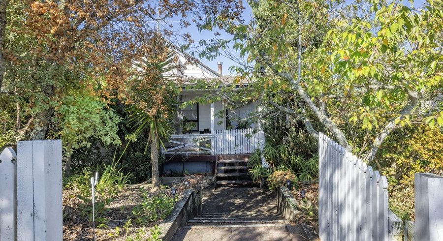  at 32 Moire Road, Massey, Waitakere City, Auckland