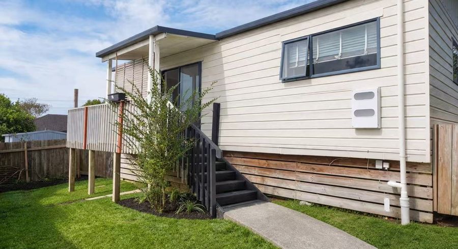  at 49a Glen Marine Parade, Glendene, Waitakere City, Auckland