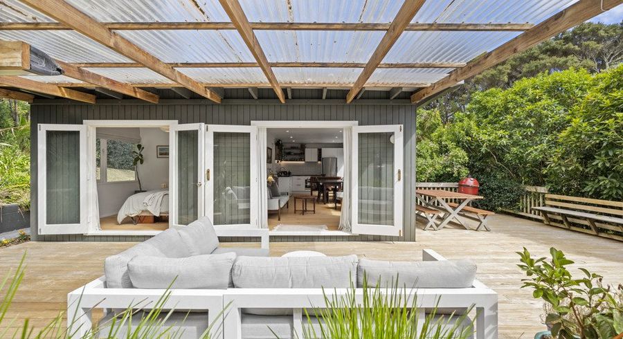  at 2/14 Glenbush Place, Birkenhead, North Shore City, Auckland