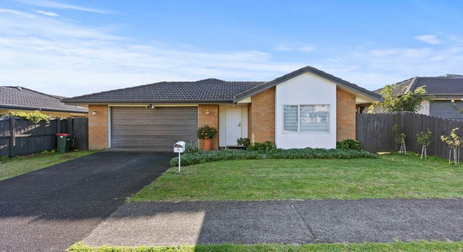  at 6 Rock Daisy Crescent, Mangere, Auckland