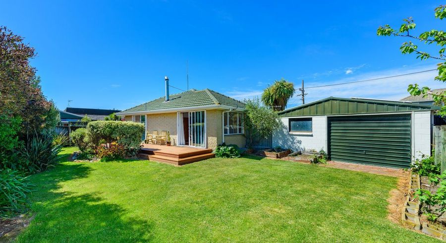  at 28 Sandra Street, South New Brighton, Christchurch City, Canterbury