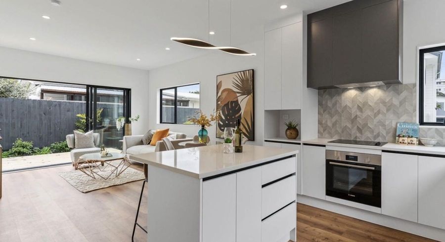  at 6/81 Vodanovich Road, Te Atatu South, Auckland
