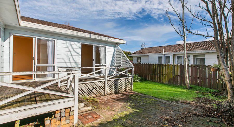  at 2/36 Taitimu Drive, Weymouth, Auckland