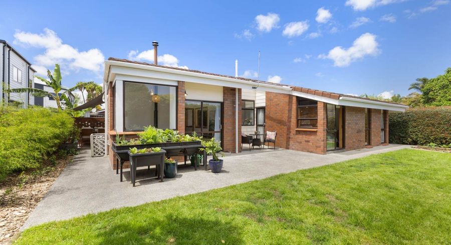  at 2/48 Fairview Road, Papatoetoe, Auckland