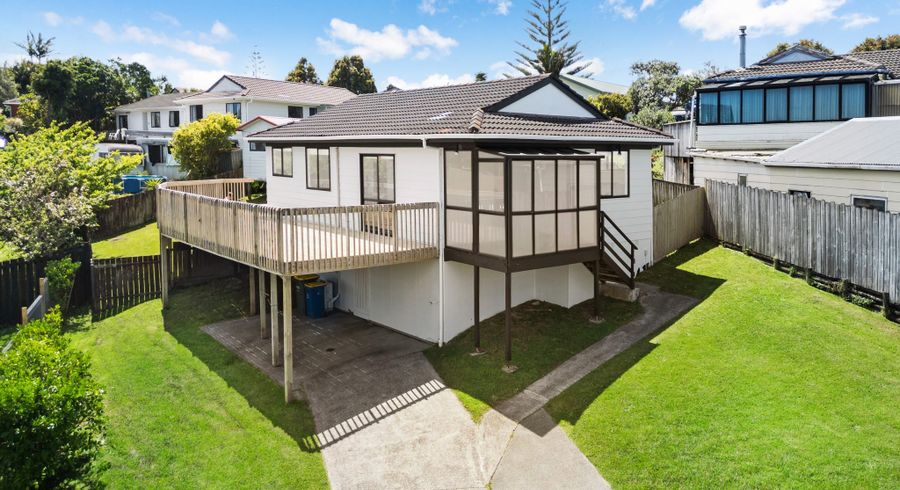  at 72 Sunvue Road, Glen Eden, Auckland