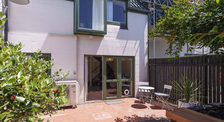  at 9/24 Shrewsbury Street, Merivale, Christchurch City, Canterbury