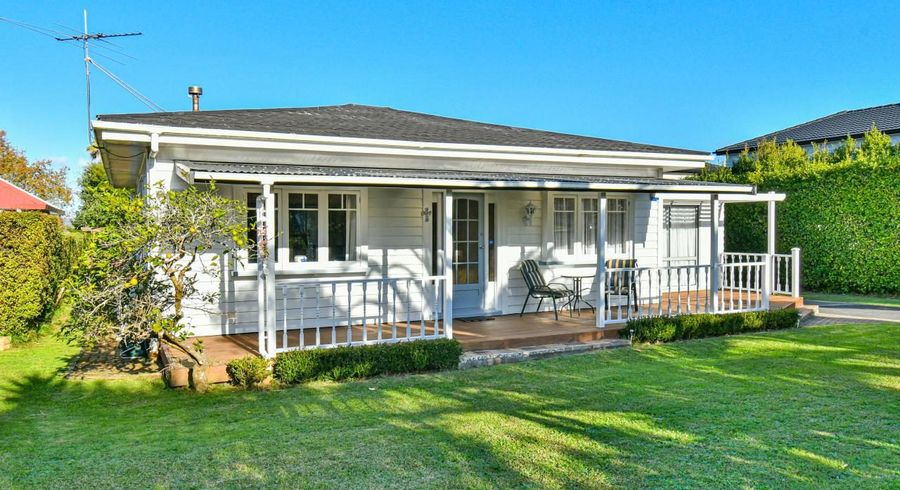  at 233 Hill Road, The Gardens, Auckland