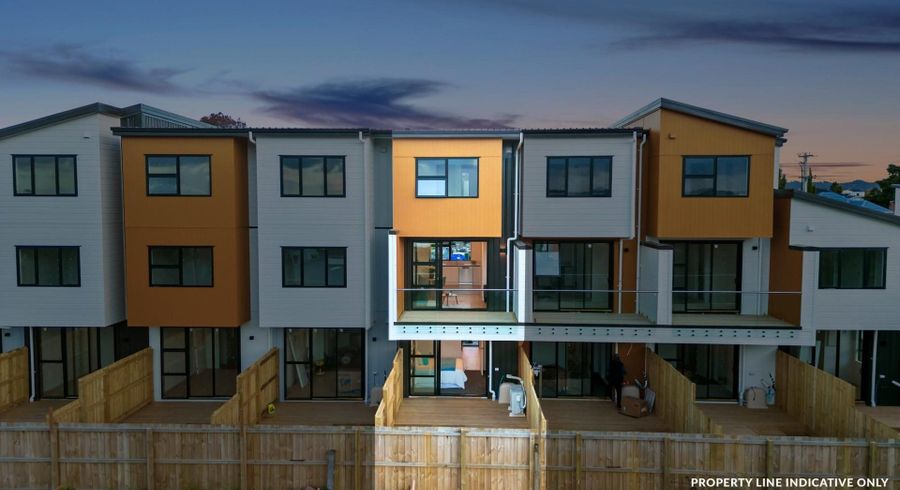  at 28  Lavelle Road, Henderson, Waitakere City, Auckland