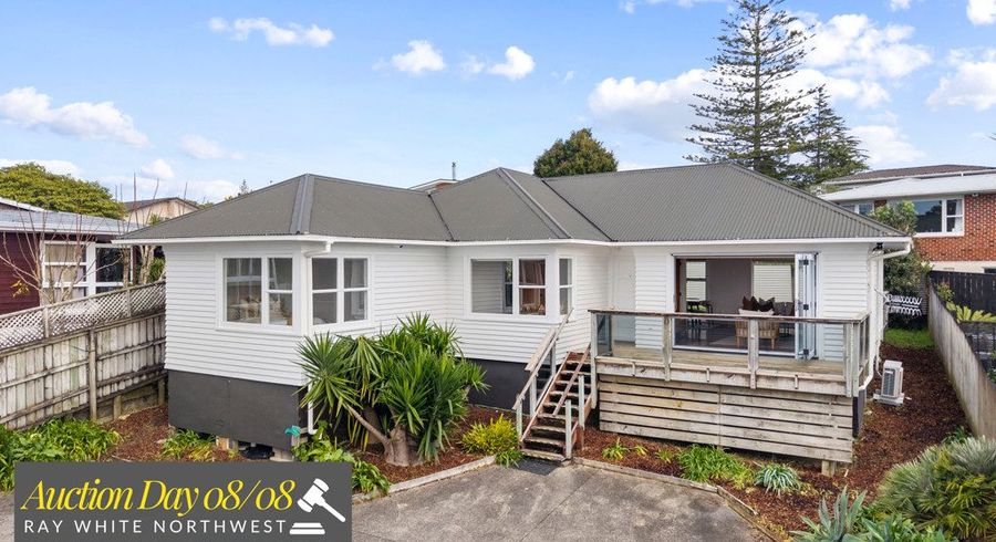  at 11A Divich Avenue, Te Atatu South, Waitakere City, Auckland