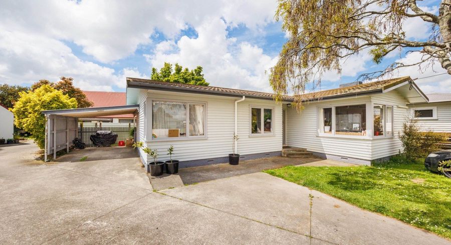  at 8 Dundas Place, Awapuni, Palmerston North