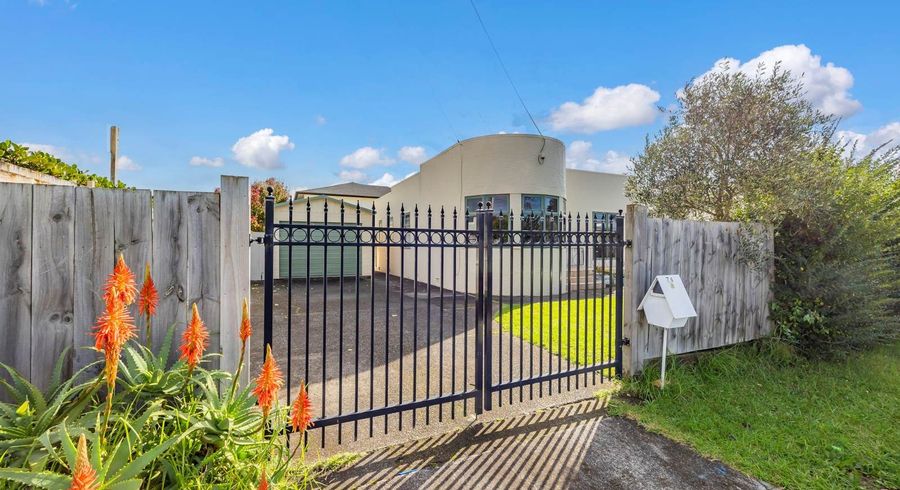  at 76 Archibald Road, Kelston, Waitakere City, Auckland