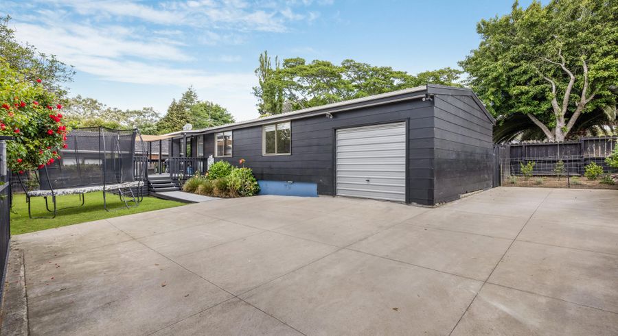  at 2/90 Wattle Farm Road, Wattle Downs, Auckland