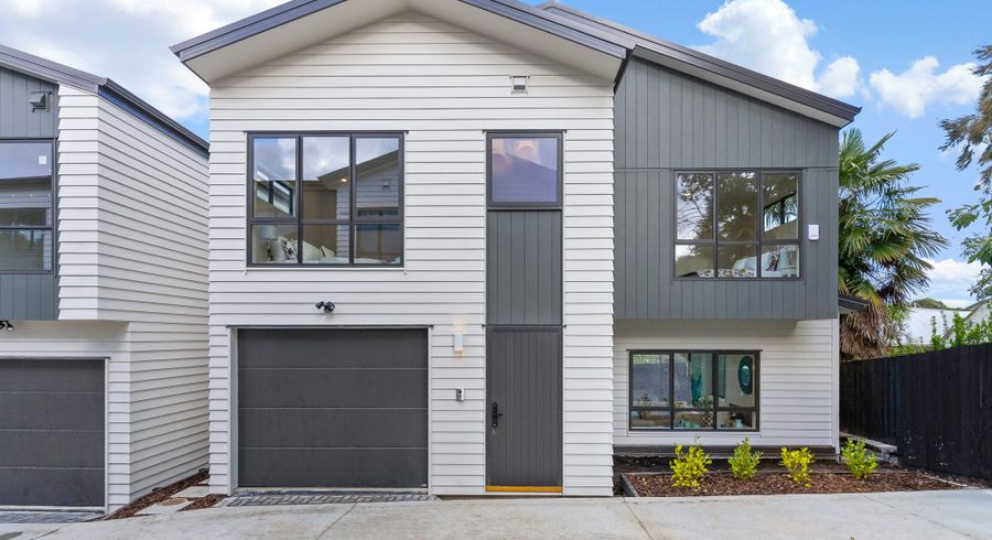  at Lot 2/29 Elizabeth Drive, West Harbour, Waitakere City, Auckland