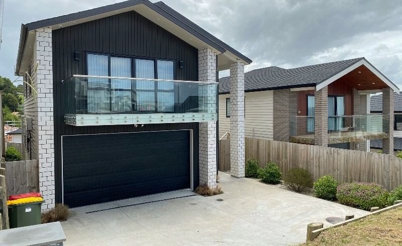  at 42 McWhirters Farm Lane, Massey, Waitakere City, Auckland