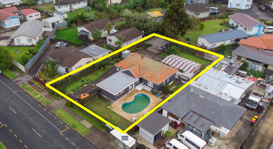  at 24 Henwood Road, Mangere East, Auckland