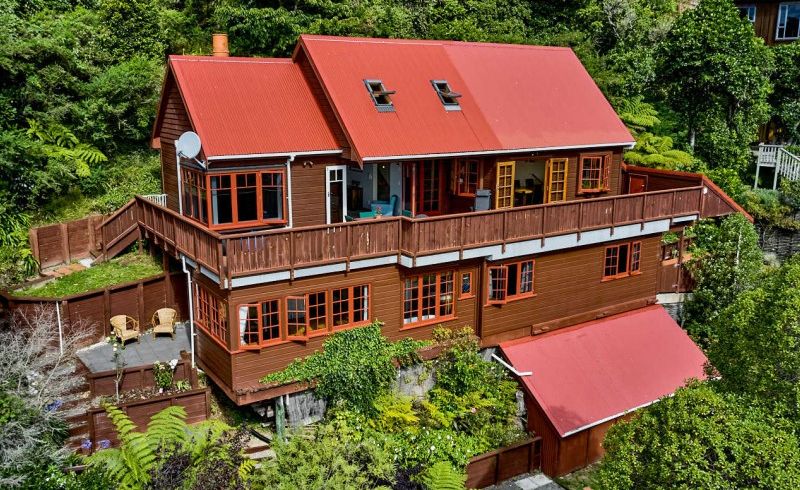  at 8B Tawa Street, Eastbourne, Lower Hutt