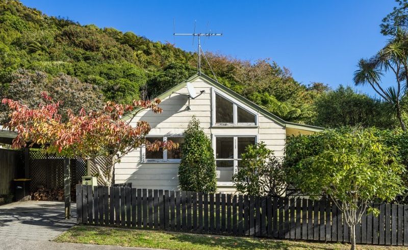  at 6 Fitzgerald Place, Karori, Wellington