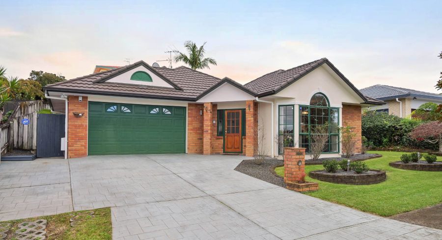  at 5 Hoya Court, Henderson, Waitakere City, Auckland