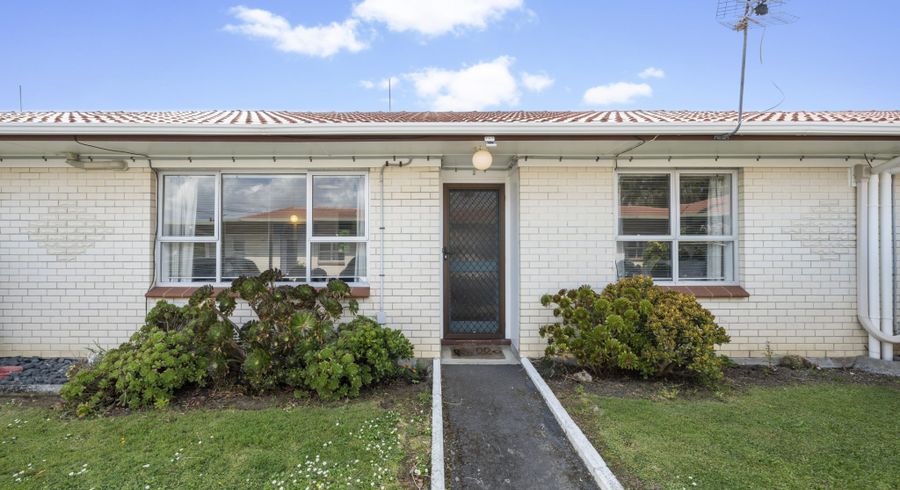  at 2/135 Trafalgar Street, Onehunga, Auckland