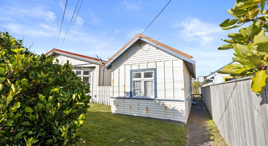  at 75 Apu Crescent, Lyall Bay, Wellington, Wellington