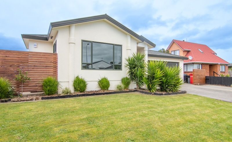  at 39 Dalfield Place, Highbury, Palmerston North