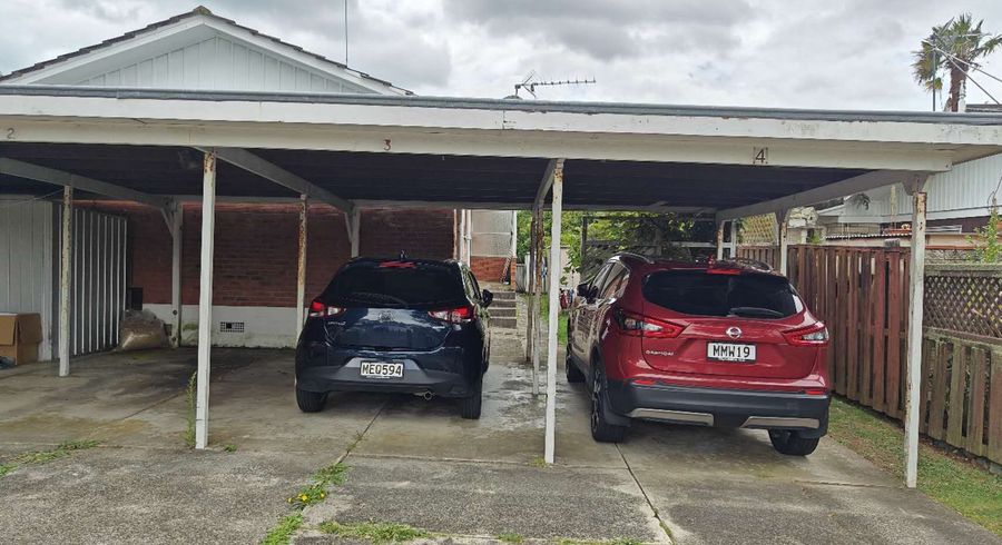 at 4/18 Evelyn Place, Hillcrest, Auckland