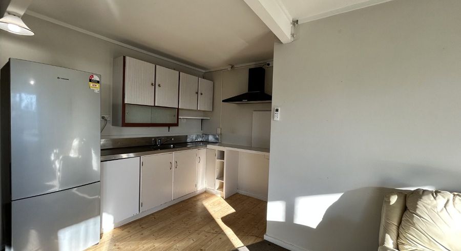  at 26 Seaside Avenue (downstairs), Waterview, Auckland City, Auckland