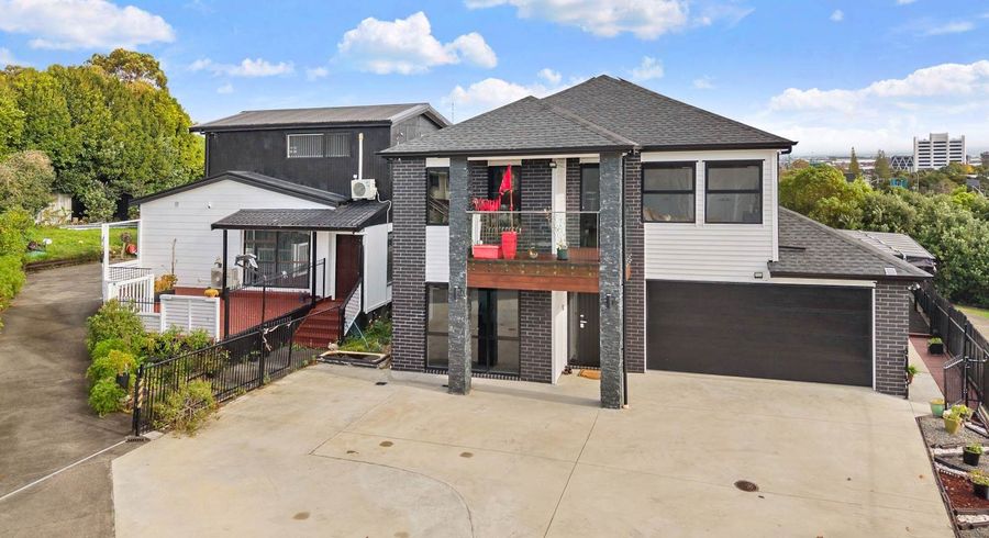  at 7 Juvena Place, Clover Park, Manukau City, Auckland