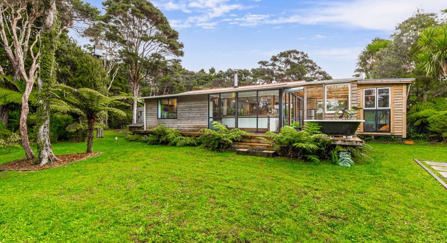  at 196 Mountain Road, Henderson Valley, Auckland