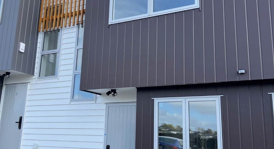  at 4/24 Mili Way, Ranui, Auckland