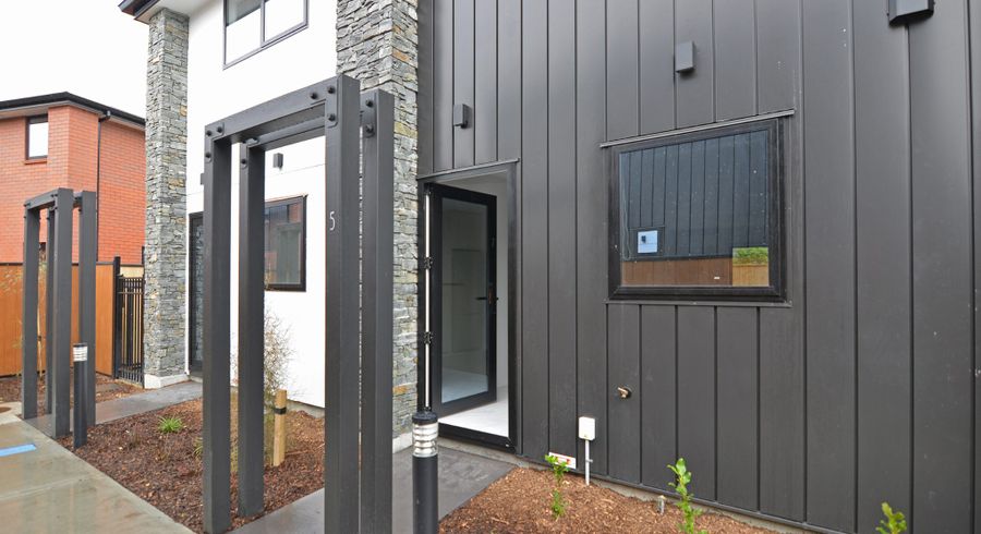  at 7/5 Milne Crescent, Taita, Lower Hutt, Wellington