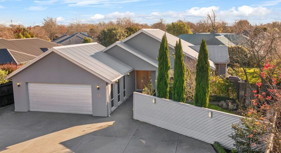  at 76 Willowview Drive, Redwood, Christchurch