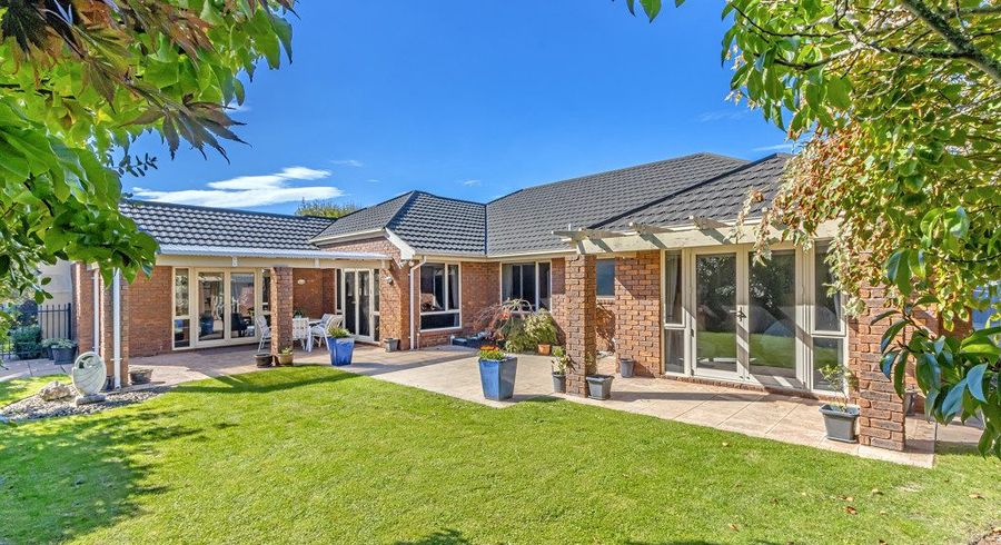  at 10 Dinglebay Place, Casebrook, Christchurch City, Canterbury