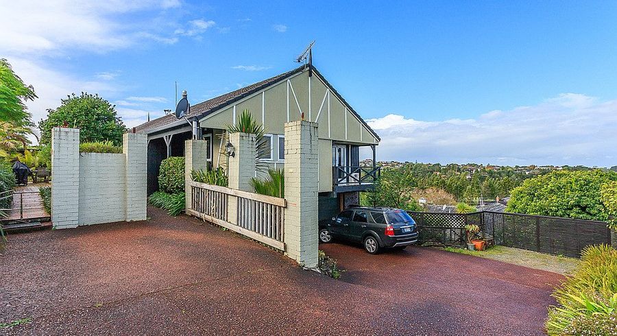  at 50 Balmain Road, Chatswood, Auckland