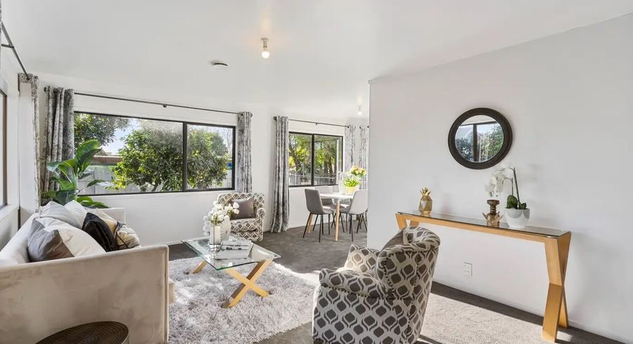  at 2/128A Bruce McLaren Road, Henderson, Waitakere City, Auckland