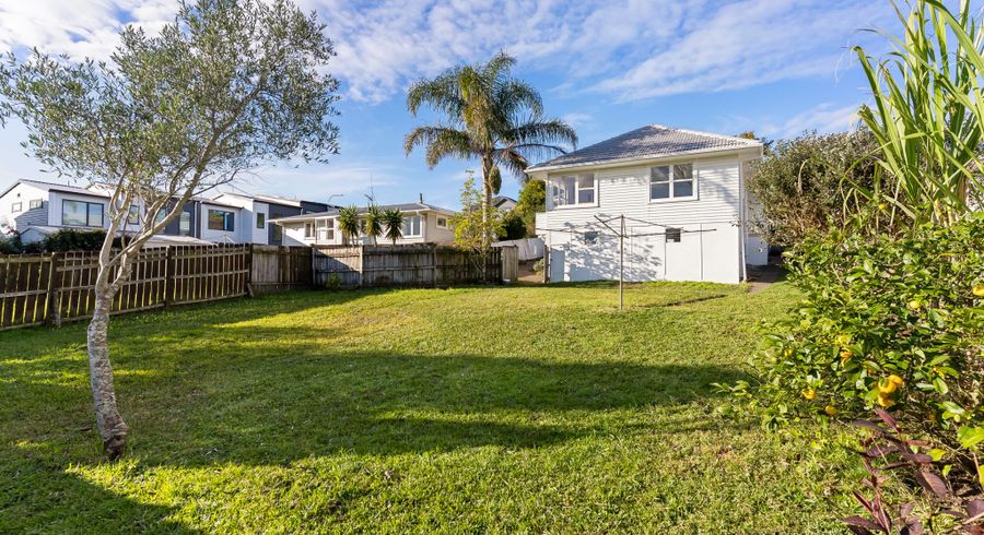  at 59 Bond Crescent, Forrest Hill, North Shore City, Auckland