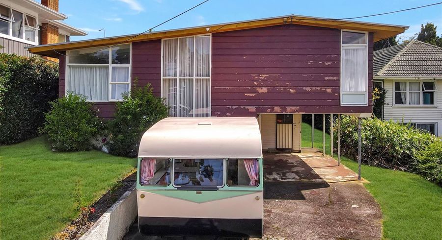  at 6 Alwyn Avenue, Te Atatu South, Auckland