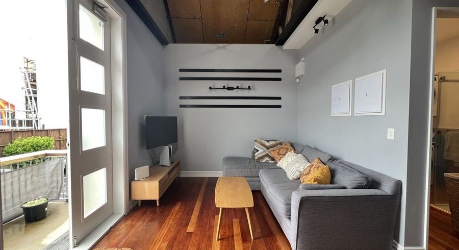  at 33d King Edward Parade, Devonport, North Shore City, Auckland