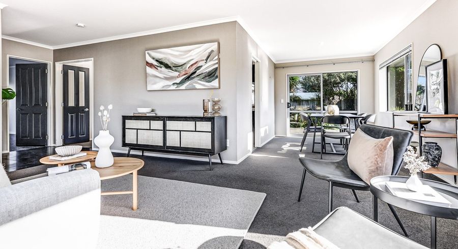  at 8 Rosewood Court, Huntington, Hamilton