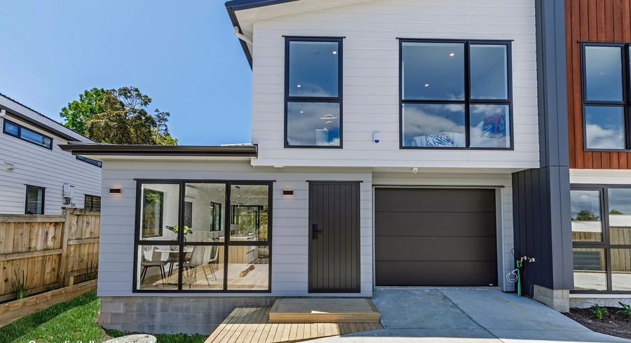  at 8D Datura Place, Sunnynook, North Shore City, Auckland