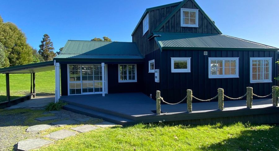  at 29 Hardens Lane, Paremoremo, Auckland