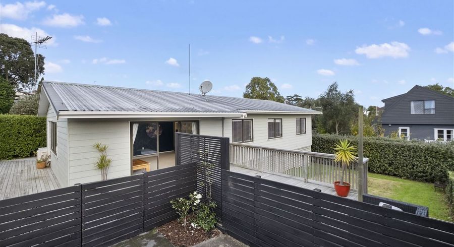  at 2/28 Rodney Street, Howick, Manukau City, Auckland