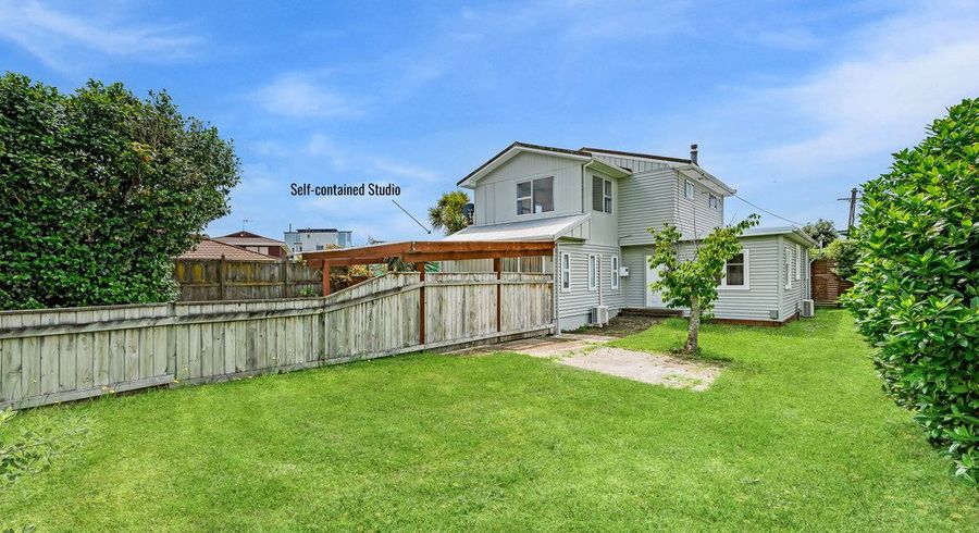  at 4 Eatwell Avenue, Paraparaumu Beach, Kapiti Coast, Wellington