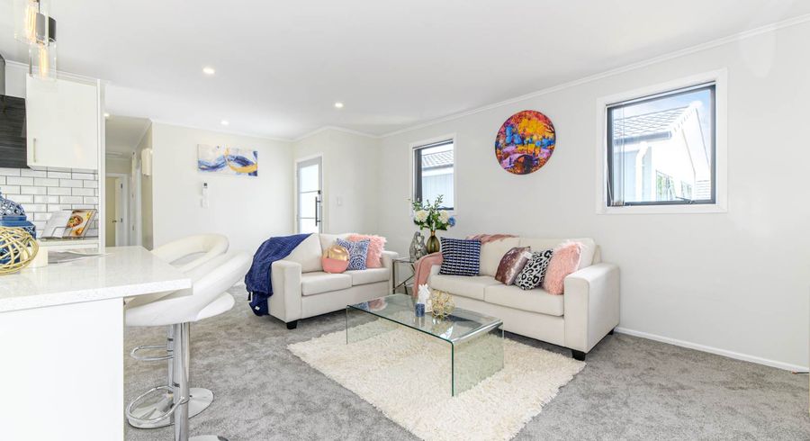  at 47 Rangeview Road, Sunnyvale, Auckland