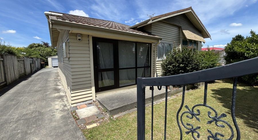  at 800 Tremaine Avenue, Roslyn, Palmerston North, Manawatu / Whanganui