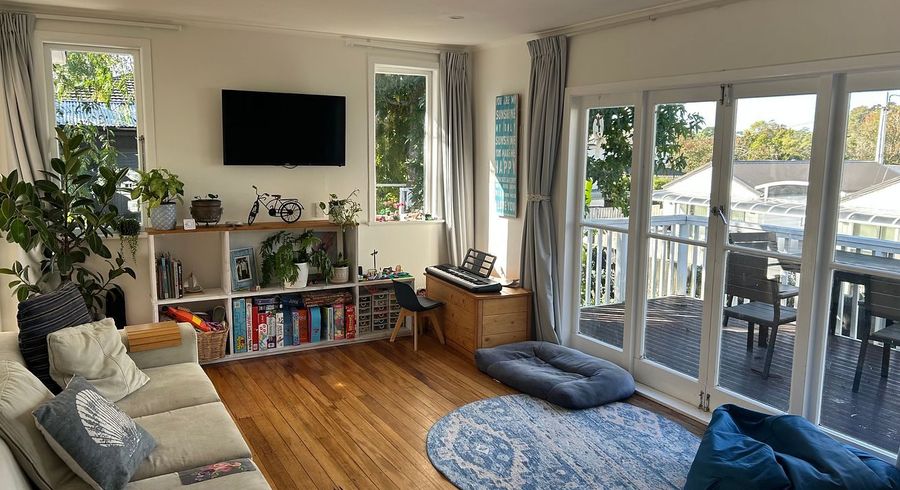  at 82 Wharf Road, Te Atatu Peninsula, Waitakere City, Auckland