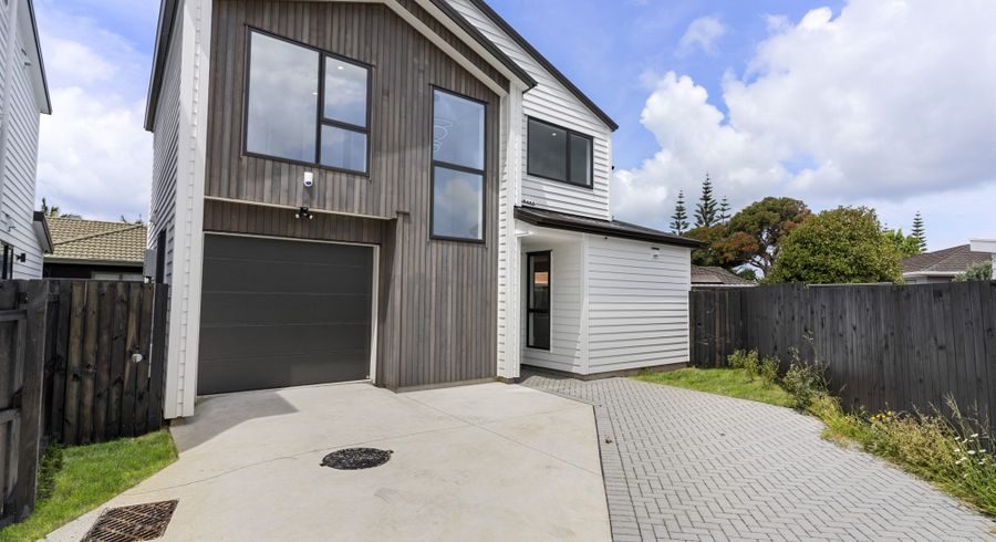  at 7d Edgewater Grove, Orewa, Rodney, Auckland