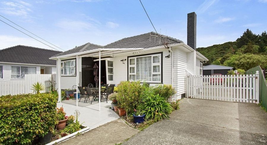  at 11 Wainuiomata Road, Wainuiomata, Lower Hutt, Wellington