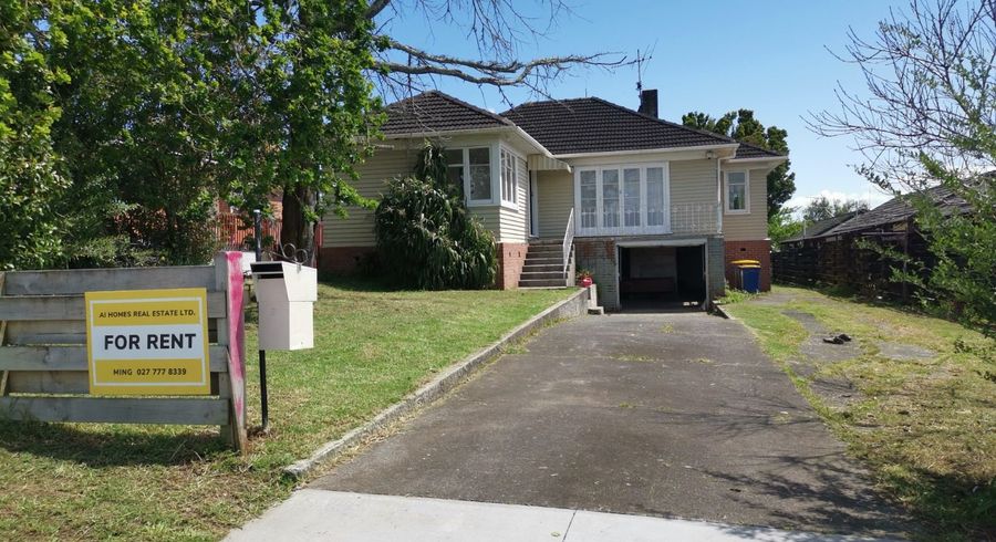  at 84 Roberts Road, Te Atatu South, Waitakere City, Auckland