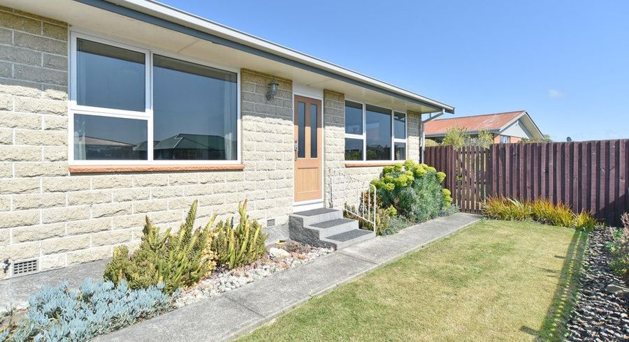  at 1/6 Bute Street, Woolston, Christchurch